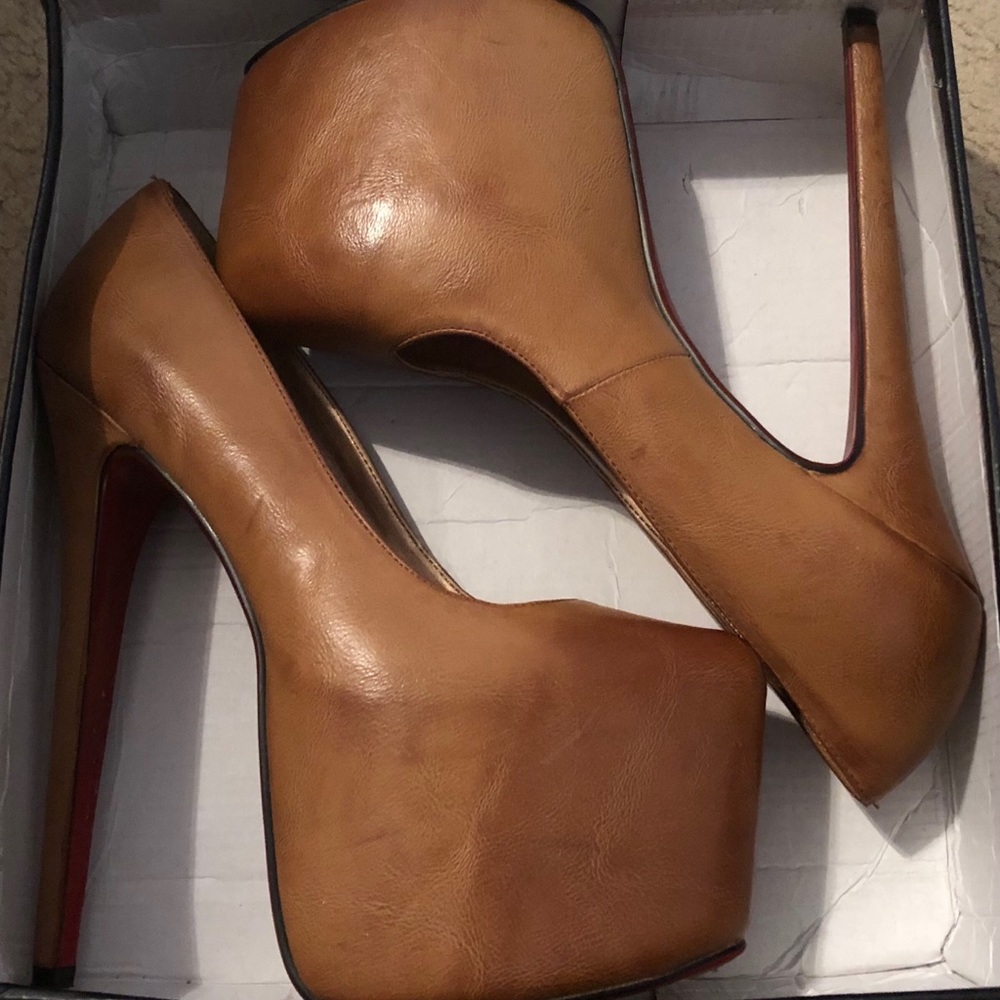 Tan Leather 7" Xtreme Platform - Size 8 …